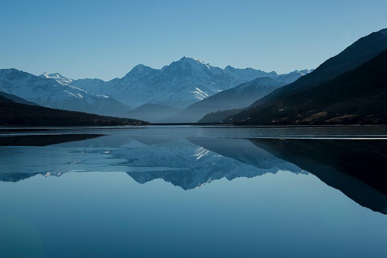 The Science Behind Aesthetic Videos: Why We Love Visual Loops